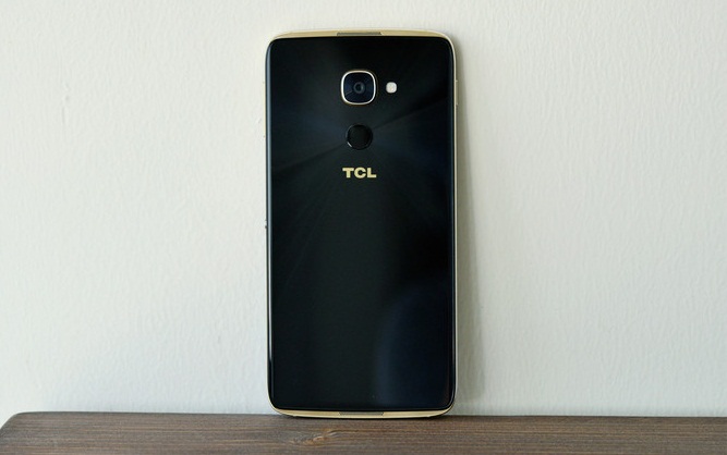 TCL 950 – стильный флагман TCL 950 – стильный флагман